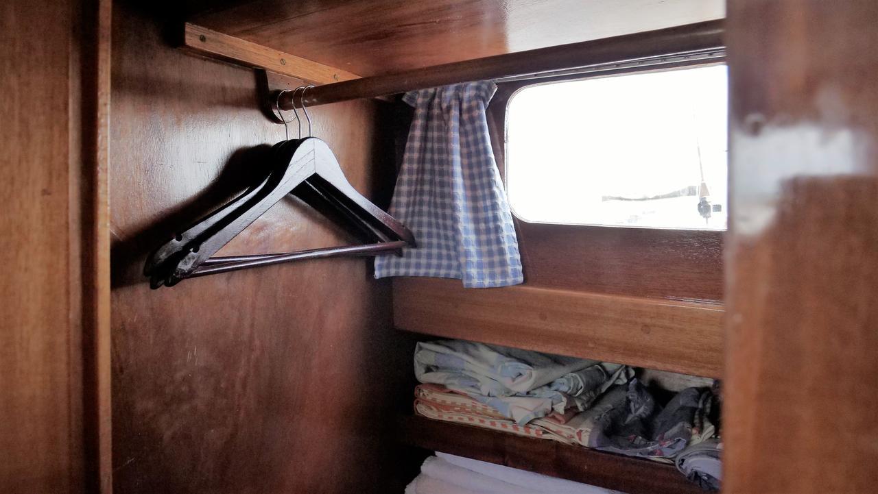 "Om" Yacht Hotel Nida Bagian luar foto
