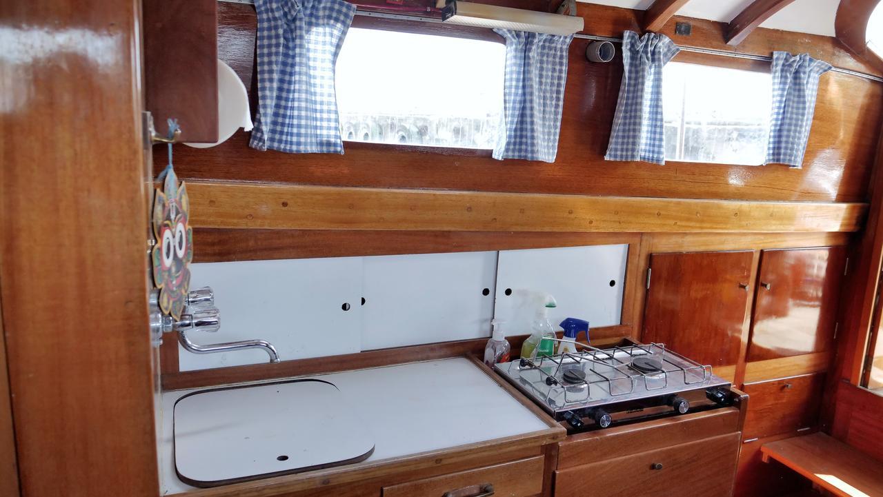 "Om" Yacht Hotel Nida Bagian luar foto